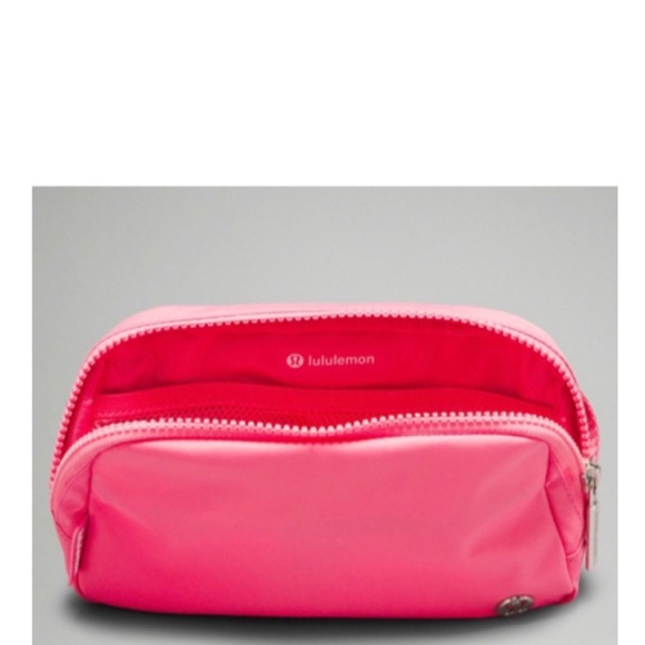 Lululemon Everywhere Belt Bag 1L Sakura Pink - Picture 2 of 7